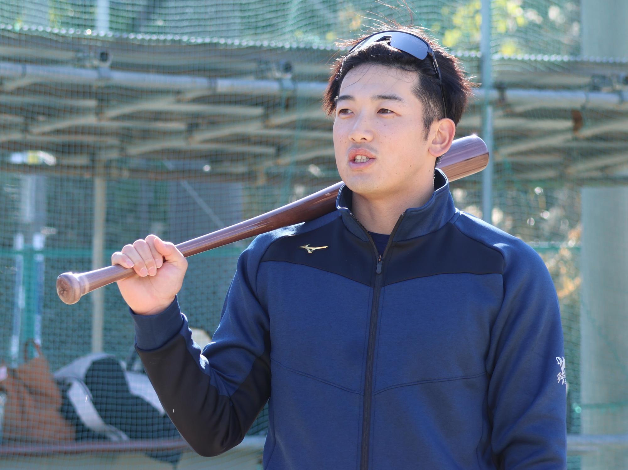 ベイスターズに恩返しを！ 8年目を迎えた「打てる捕手」山本祐