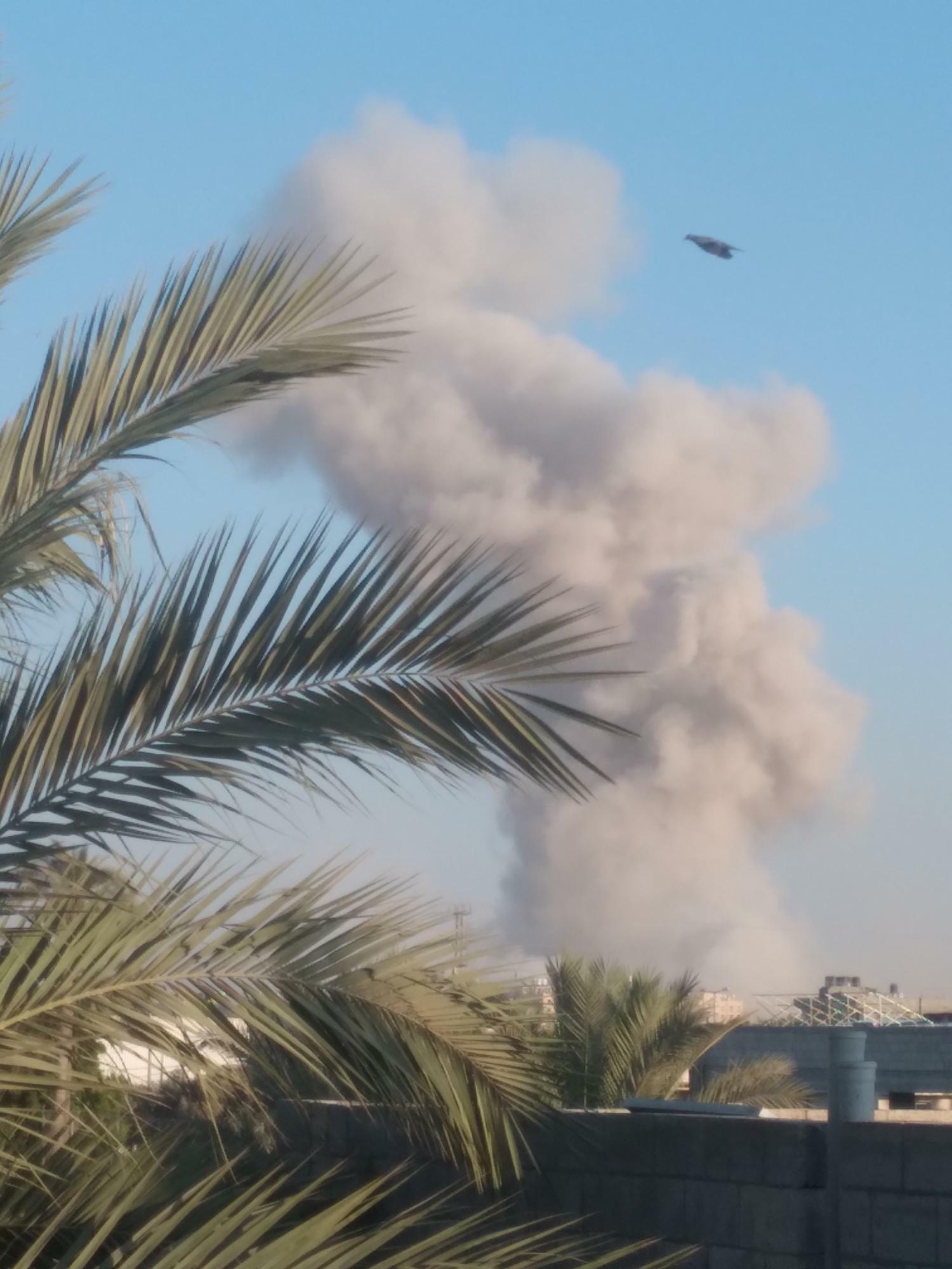 （日々続くイスラエル軍の空爆に怯える住民／撮影・ガザ住民）