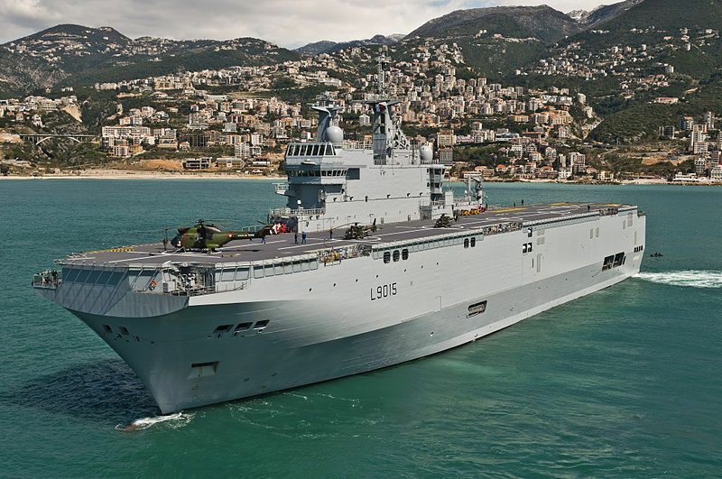 フランス海軍のミストラル級”指揮・戦力投射艦”（撮影：Simon Ghesquiere/Marine Nationale）
