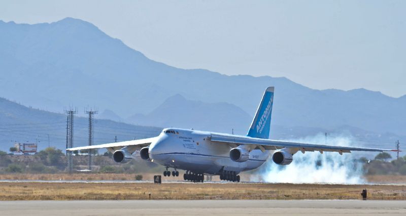 An-225の原型となったAn-124（パブリックドメイン画像）