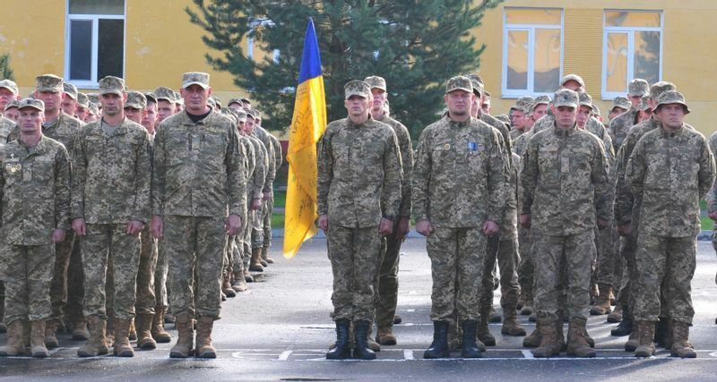 JMTG-Uでの55日間の訓練を修了したウクライナ兵（米軍サイトより,パブリックドメイン画像）