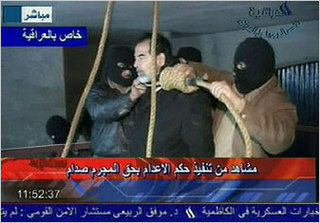 イラクのフセイン元大統領の死刑はテレビで映像が流される「公開処刑」だった
