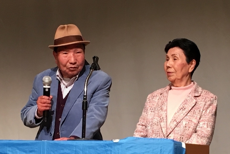 集会で現実から乖離したことを語る袴田巌さん（左）と姉の秀子さん