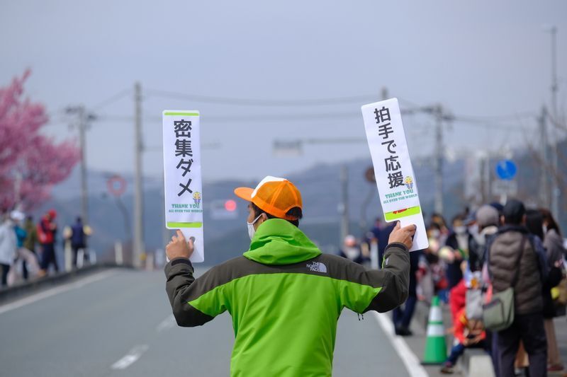 烏賀陽弘道氏撮影。コロナ禍でのオリンピック、聖火リレーには疑問も呈されている。大阪は、聖火リレーをとりやめた