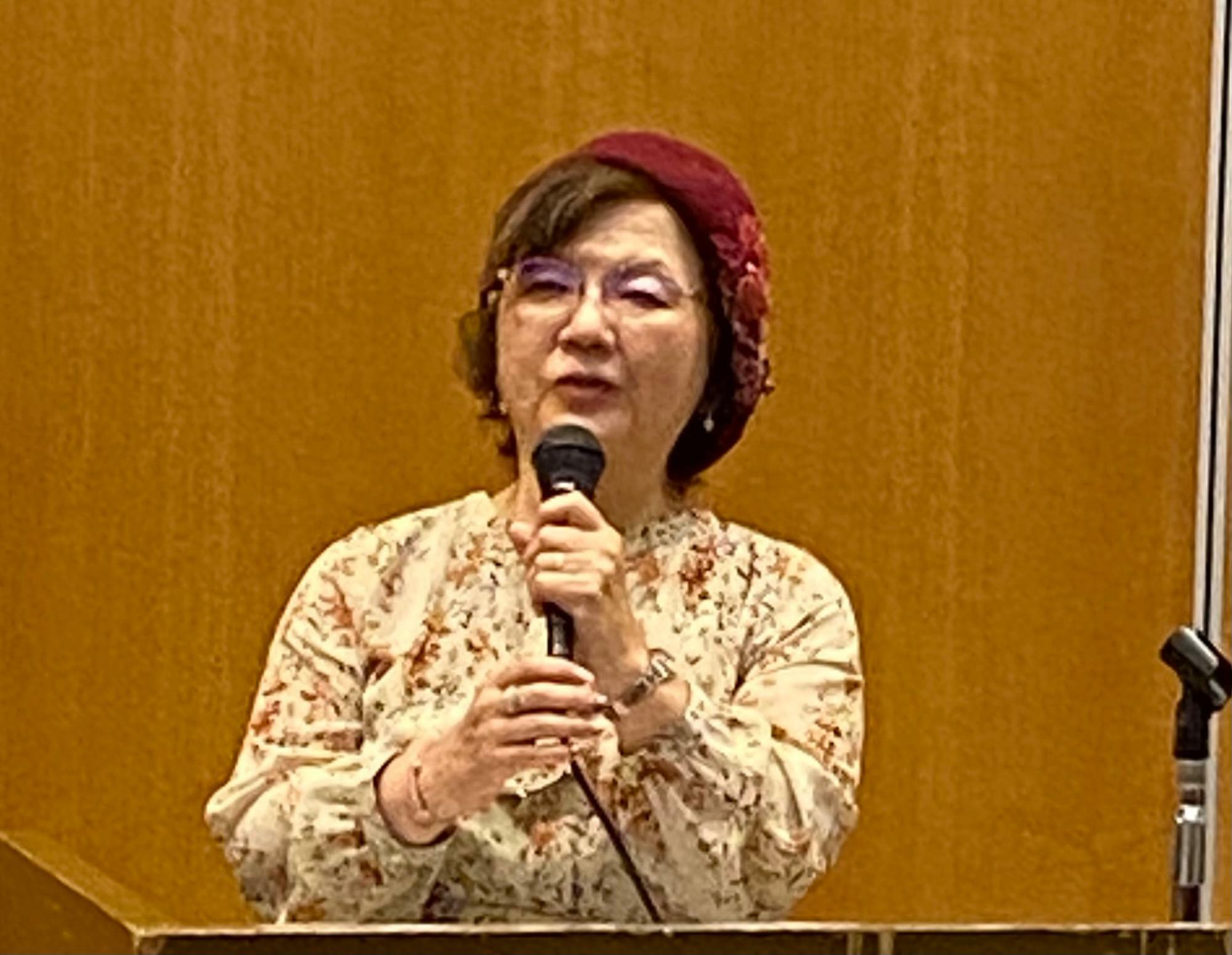 鴨志田祐美弁護士