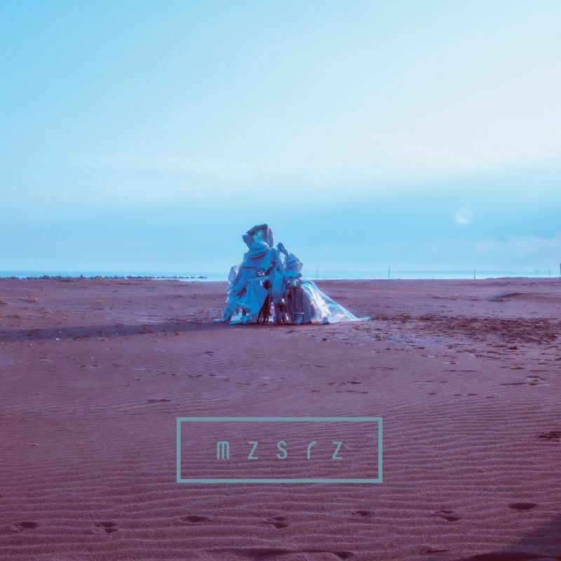 1stアルバム『現在地未明』/ Photo by エイベックス･エンタテインメント 