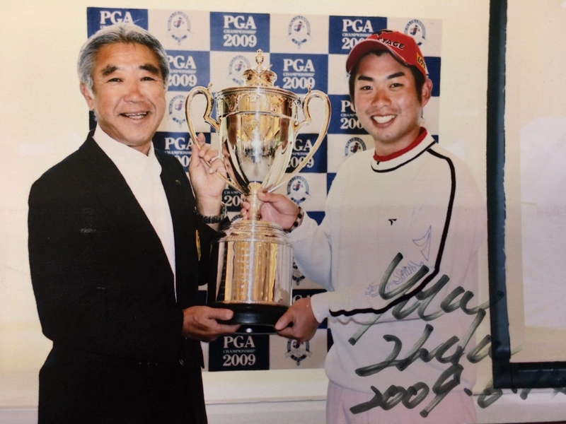 日本プロゴルフ選手権を制し、初優勝を挙げたときは千葉プロと一緒に喜びを噛み締めた