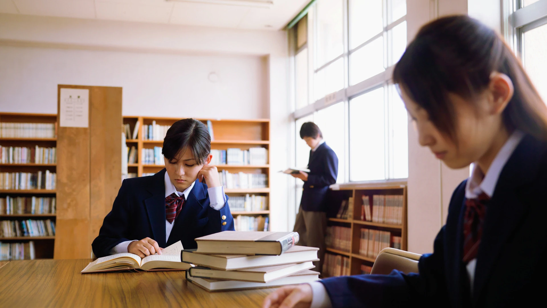 学校図書館の蔵書平均冊数や図書購入費をさぐる（不破雷蔵