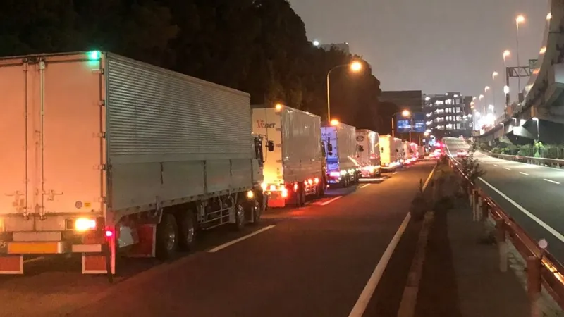 世間が知らない トラックが路上駐車をする理由 橋本愛喜 個人 Yahoo ニュース 世間が知らない トラックが路上駐車をする理由 橋本愛喜 個人 Yahoo ニュース