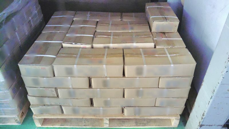 使用済みパーツが段ボールひと箱分補修などにいかかでしょうか？完全ジャンクでお願します。再出品 カインズ 強度2倍 持ち手付き重量用段ボール M-1 | 接着・補修・梱包