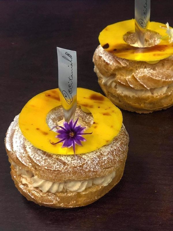 「オクシタニアル 東京本店」(水天宮前)の「パリ・トーキョー」はバナナのクリームやペカンナッツのプラリネなどを使用(画像提供:「フランス パティスリーウィーク2021」事務局)