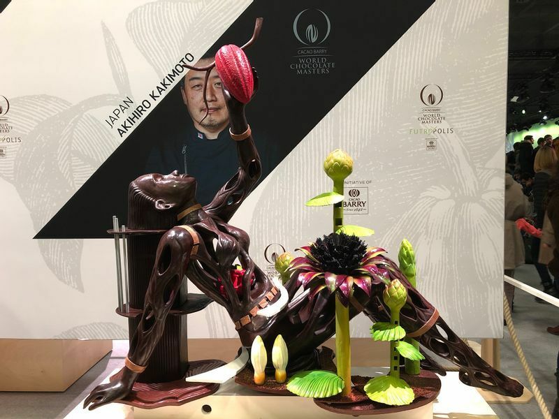 前回大会の「ワールド チョコレート マスターズ2018」ワールドファイナルで、日本代表の垣本晃宏氏が完成させたチョコレートの大型工芸作品（筆者撮影）