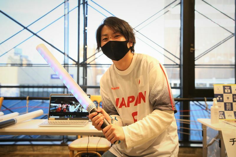 電子チャンバラ「サッセン」のアンバサダーを務める古田優さん。「チュックボール」という競技の日本代表でもあり、ARスポーツのHADOにも取り組んでいる【著者撮影】