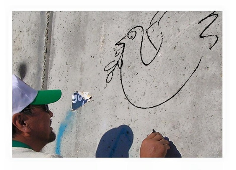 パレスチナの壁に絵を描く、山井教雄さん