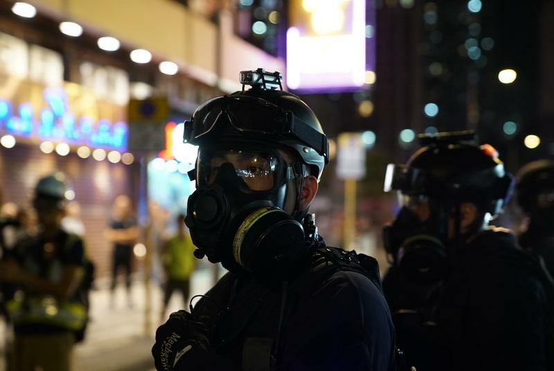 2019年香港、デモを取り締まる警官隊　撮影：堀潤