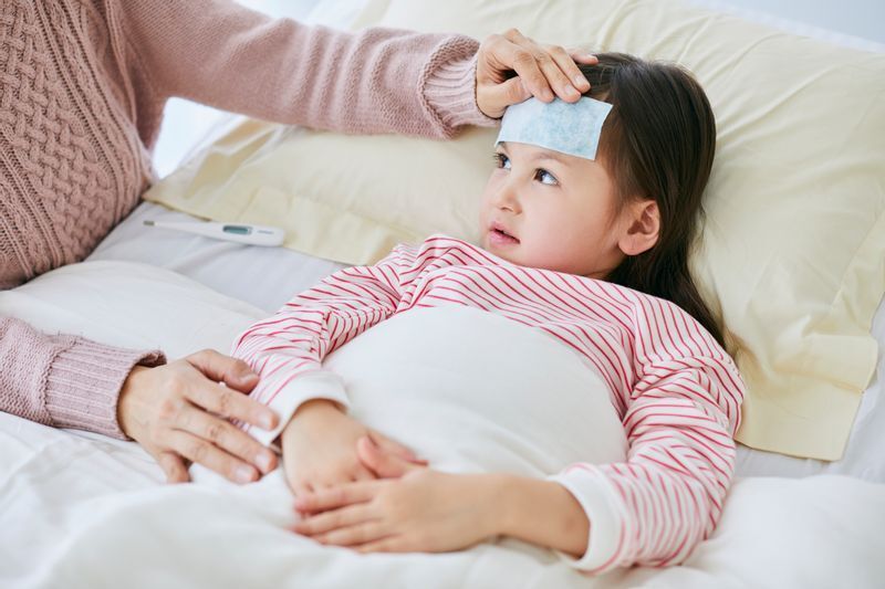 抗菌薬の効果がなく発熱が長引く 咽頭結膜熱 が Rsウイルス感染症の影で増えてきています 堀向健太 個人 Yahoo ニュース 抗菌薬の効果がなく発熱が長引く 咽頭結膜熱 が Rsウイルス感染症の影で増えてきています 堀向健太 個人 Yahoo ニュース