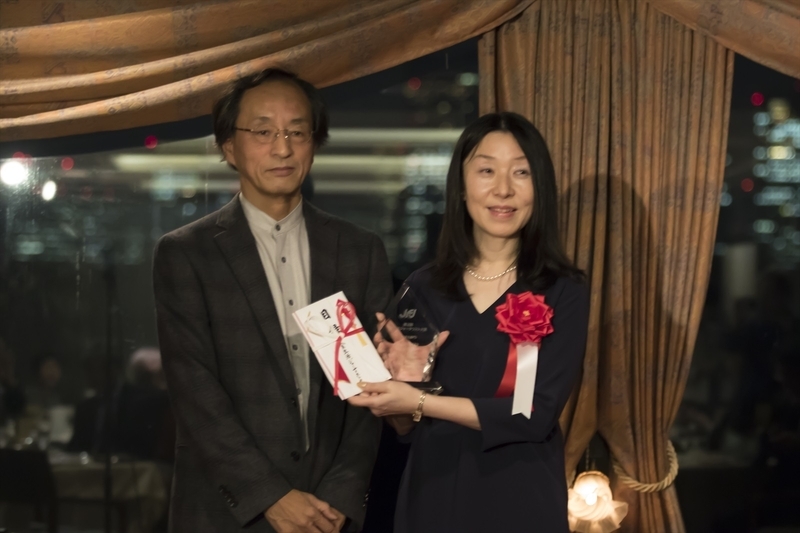 食生活ジャーナリストの会代表幹事の小島正美さん（左）と筆者（右）（写真：食生活ジャーナリストの会（JFJ） http://www.jfj-net.com/ ）