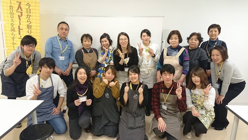 2018年3月6日「ともにキッチン」参加者。筆者は前列、左から2番目（香川大学学生esdプロジェクト SteeeP 公式Facebookページより）