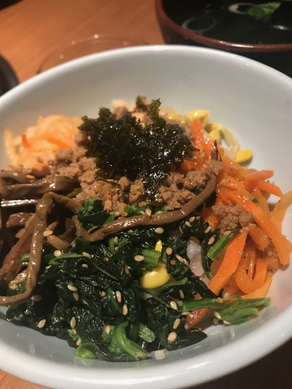 ビビンバ(筆者撮影)