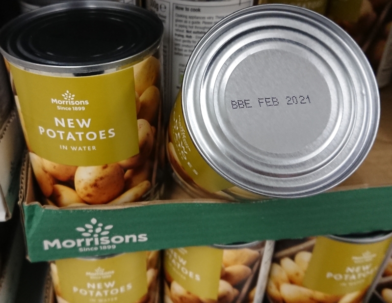 イギリス・ロンドンのスーパーで販売されているジャガイモの缶詰（下田屋毅氏撮影）