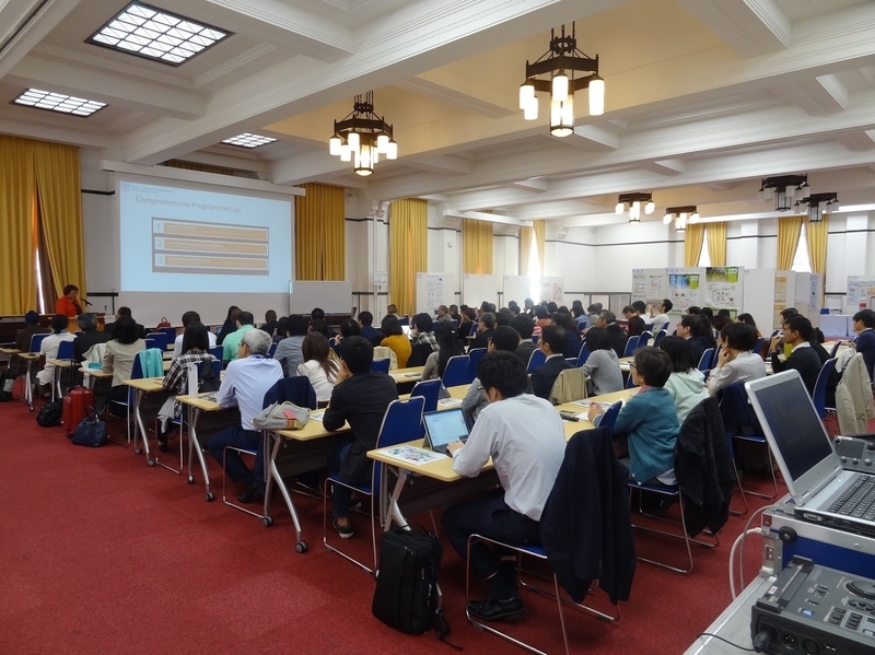 Rosa博士の発表を聴く参加者（写真：京都大学の浅利美鈴先生を通して提供された、YuccoTさん撮影写真）