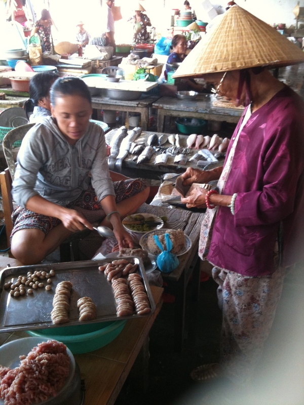 ベトナムの市場（筆者撮影）