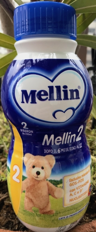 イタリアのスーパーで販売されていた液体ミルク(筆者撮影)