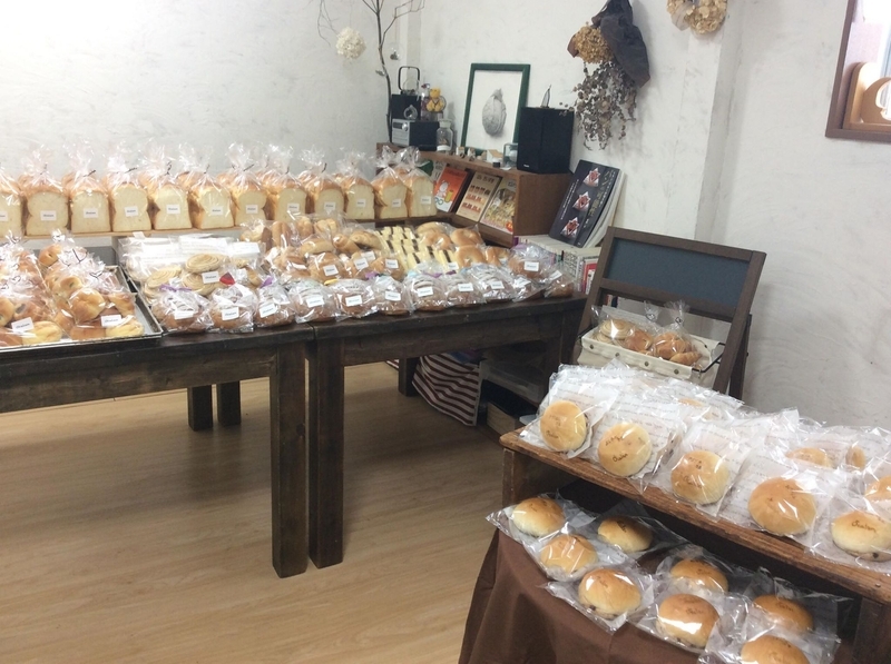 坂巻さんと宗高さんが用意したパンは、このあと、全部売り切れた（筆者撮影）