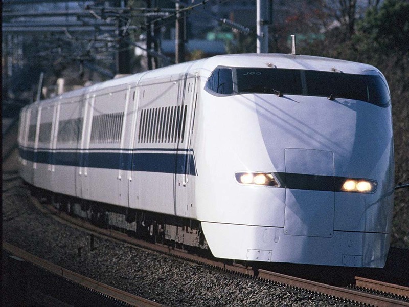 初代「のぞみ」300系新幹線。2012年に惜しまれつつ引退した。
