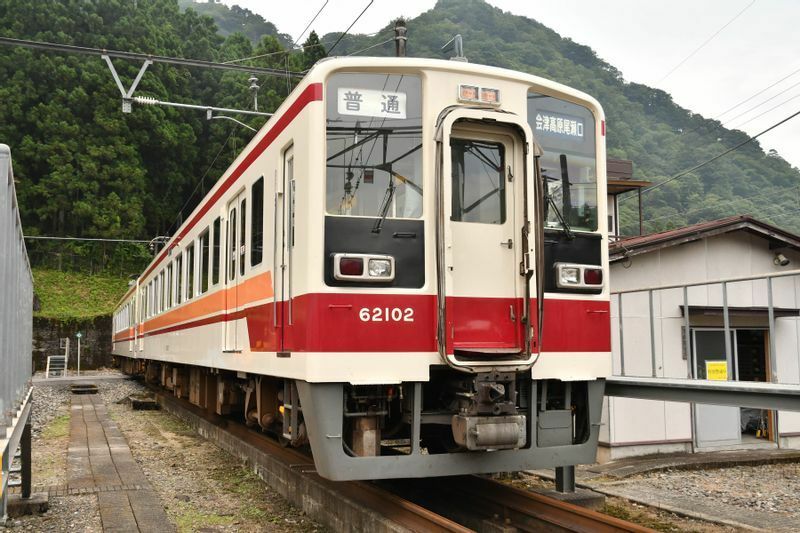 東武6050型と同一仕様の野岩鉄道6050型　都心で見たことがある人もいるだろう