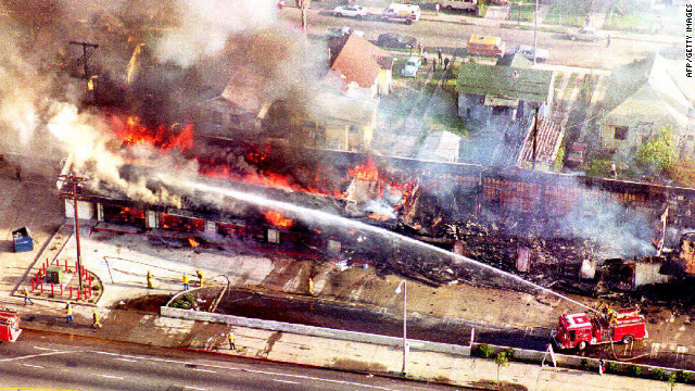 1992年の「ロサンゼルス暴動」では、1000軒以上のビルが破壊、損傷された。写真：www.cnn.com