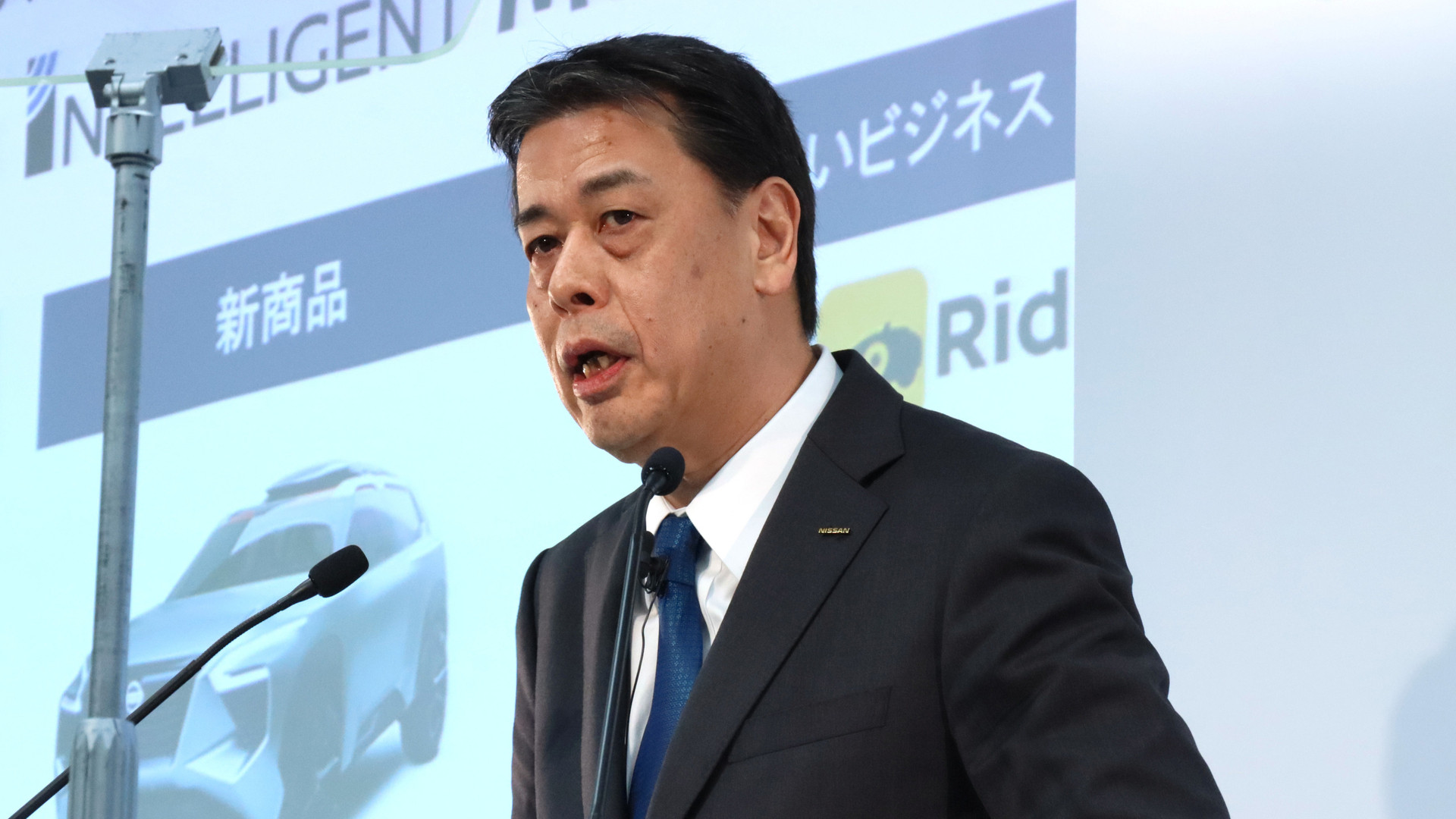 苦境の日産自動車 前社長と前暫定ceoに 退職慰労金 含む４億円超の総報酬 井上久男 個人 Yahoo ニュース