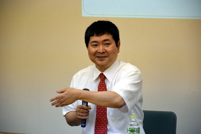 明橋大二医師(『不登校新聞』撮影)