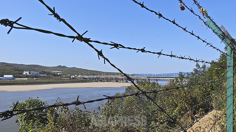 Yahoo!ニュース<最新写真報告>北朝鮮―中国国境を行く(2) 脱北難民が消えた! 厳戒の豆満江撮った