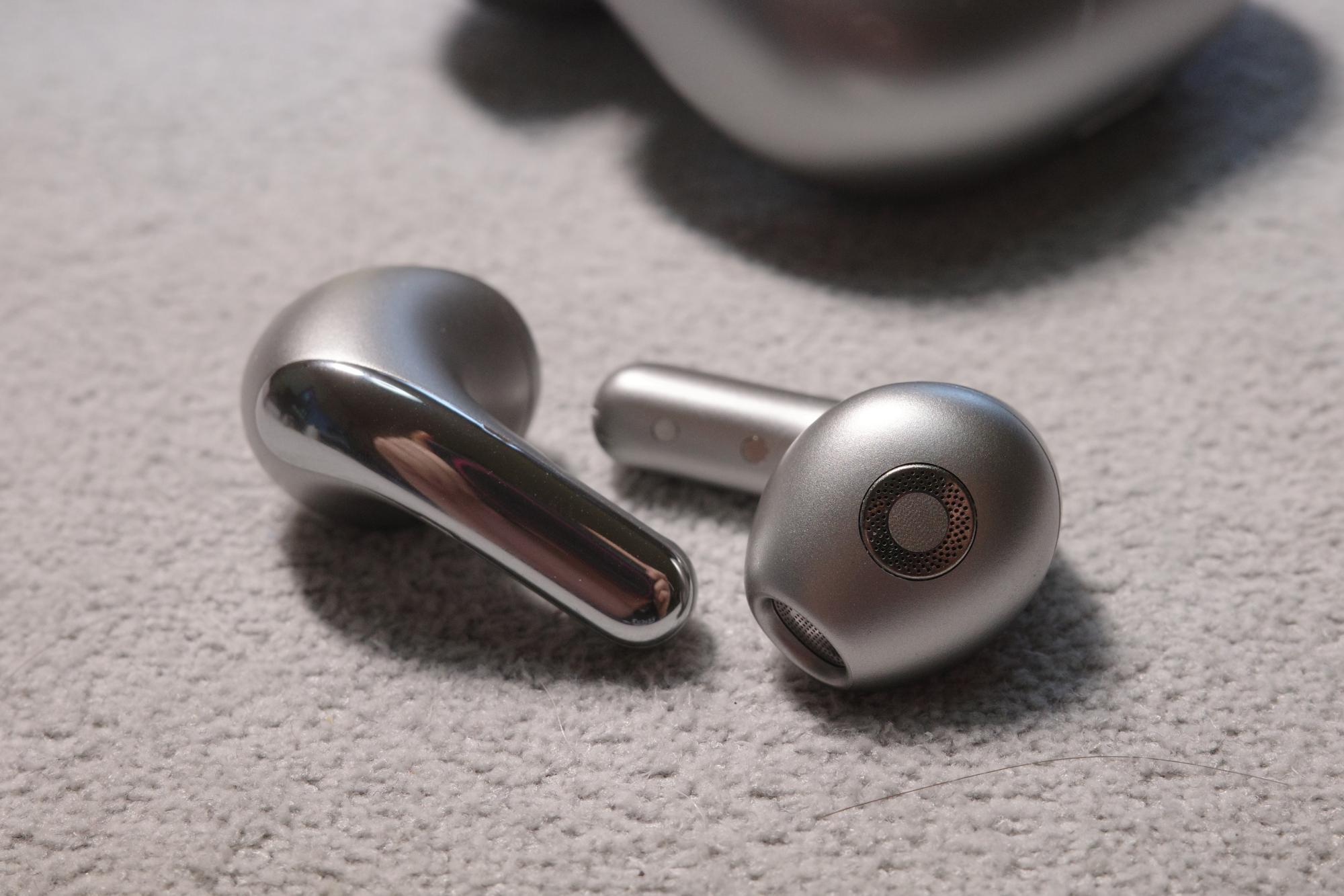 Xiaomi Buds 5のイヤホン（著者撮影）