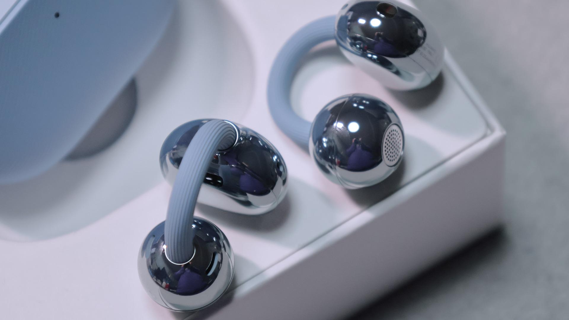 耳を塞がず音に包まれる、HUAWEI FreeClip 2が示す「音の