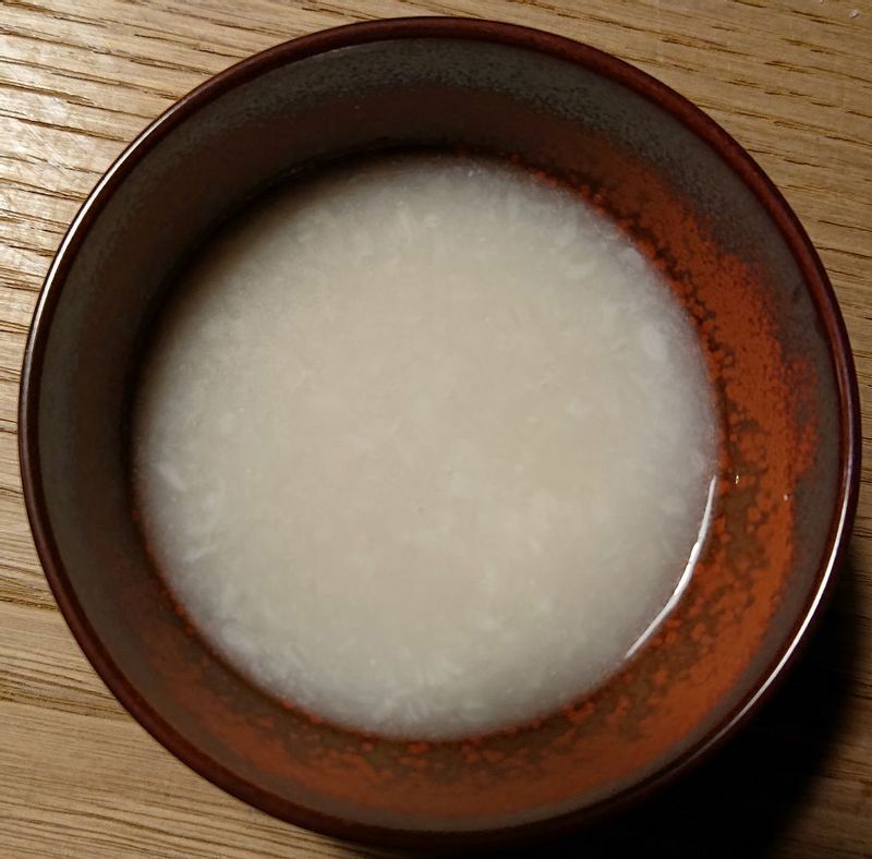 どぶろくは、米のつぶつぶ感がほどよくあって、「米を飲む」という感覚にも近い　（撮影／Haruo Isshi）