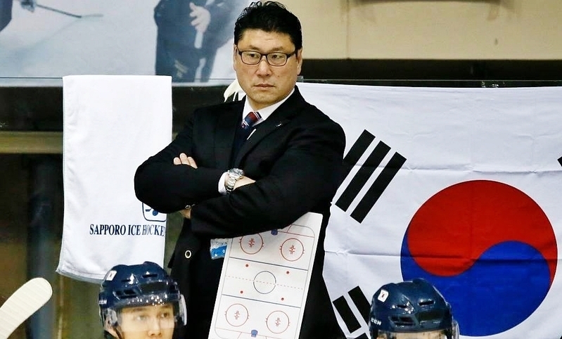 韓国代表を率いるジム・ペク監督（Courtesy:@VancouverSun）