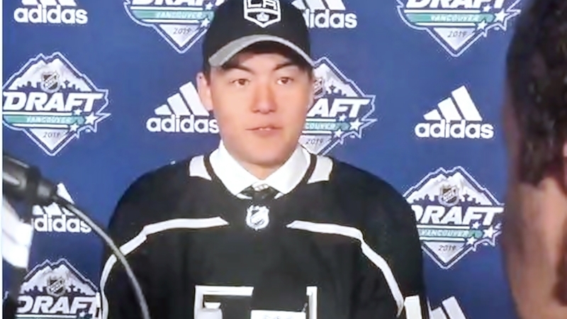 Yahoo!ニュース【NHL】母は日本人!小学5年生まで日本でプレーをしていた18歳のDFをロサンゼルスキングスが指名!