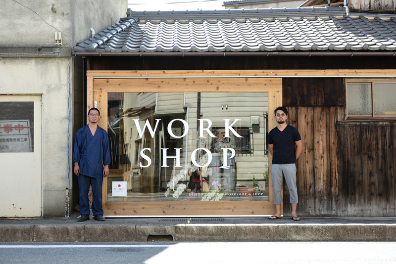 右がシーラカンス食堂・代表の小林新也さん。左が現在WORK SHOPで働く藤田純平さん