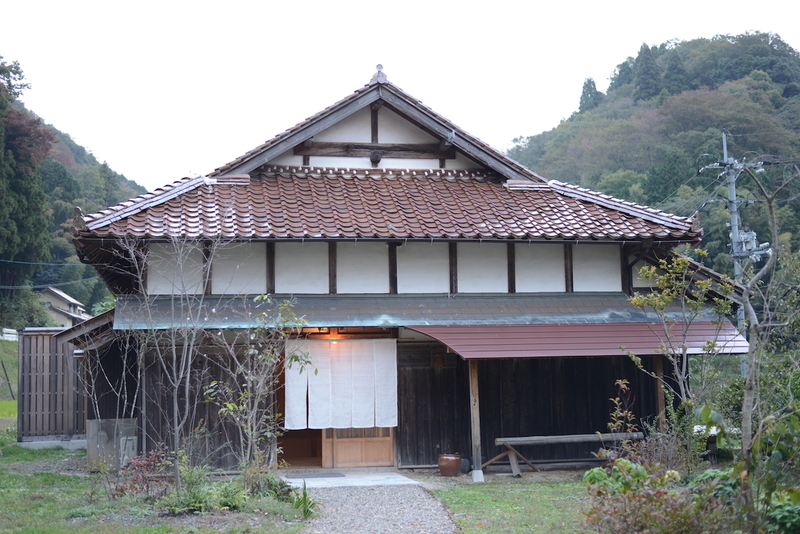 宿「日貫一日（ひぬいひとひ）」の外観。