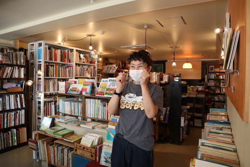 清澄白河にも店舗を構えているsmokebooksの北澤さん。（筆者撮影）