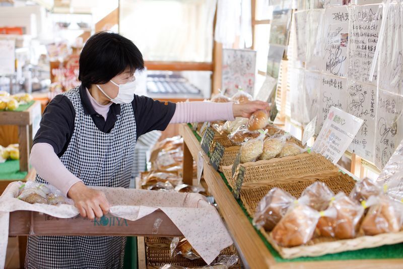 高原町のパン屋「天然酵母 田舎のパン屋」