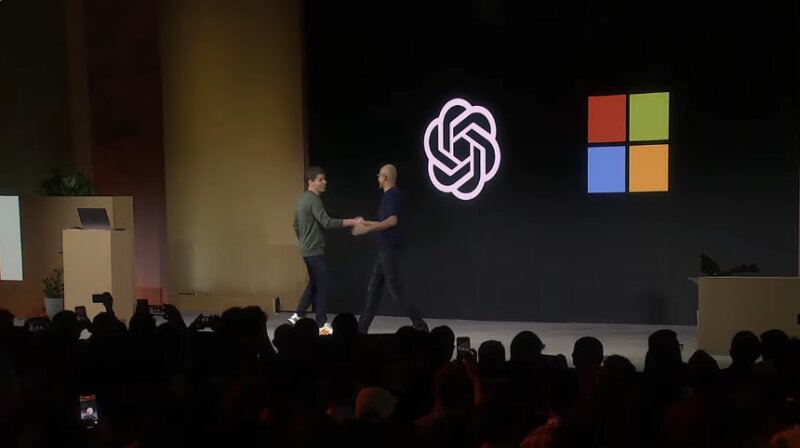 出典：OpenAI DevDay　MicrosoftのCEOサティア・ナデラも握手で登場