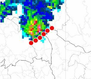 9月2日14時15分のレーダー。赤丸は被害発生地域。気象庁現地災害調査速報より