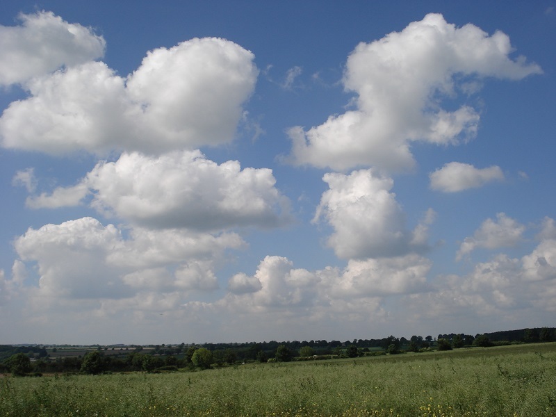 積雲（撮影地：Cotswolds UK）
