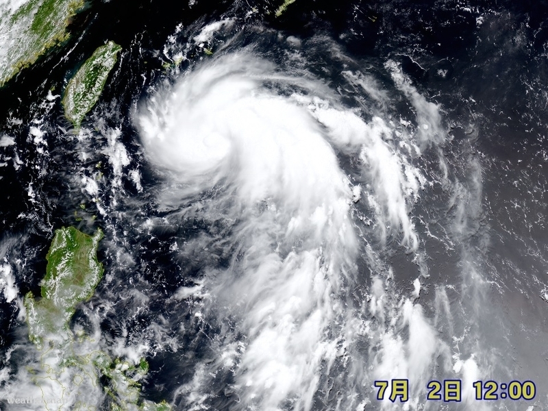 台風3号の雲（7月2日正午，ひまわり8号）