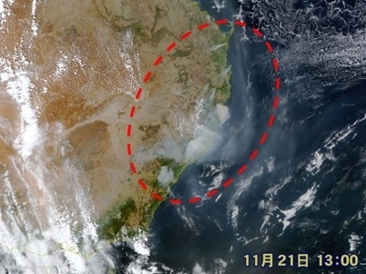 気象衛星ひまわりが捉えたオーストラリア森林火災の煙（2019年11月21日、ウェザーマップ）