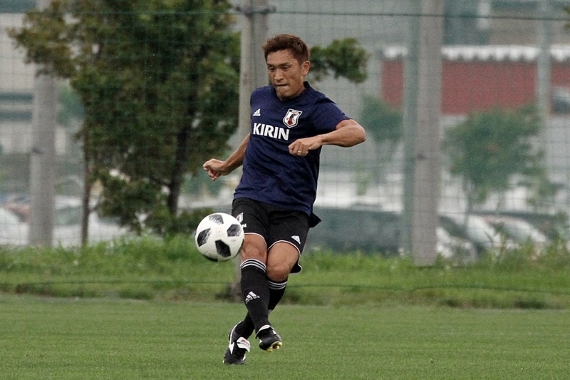 新チームの主将となった最年長の青山敏弘はさすがの存在感