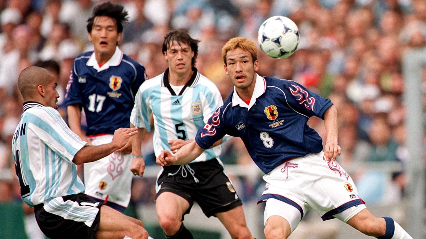 1998フランスW杯・日本初試合号外2紙 - サッカー・フットサル